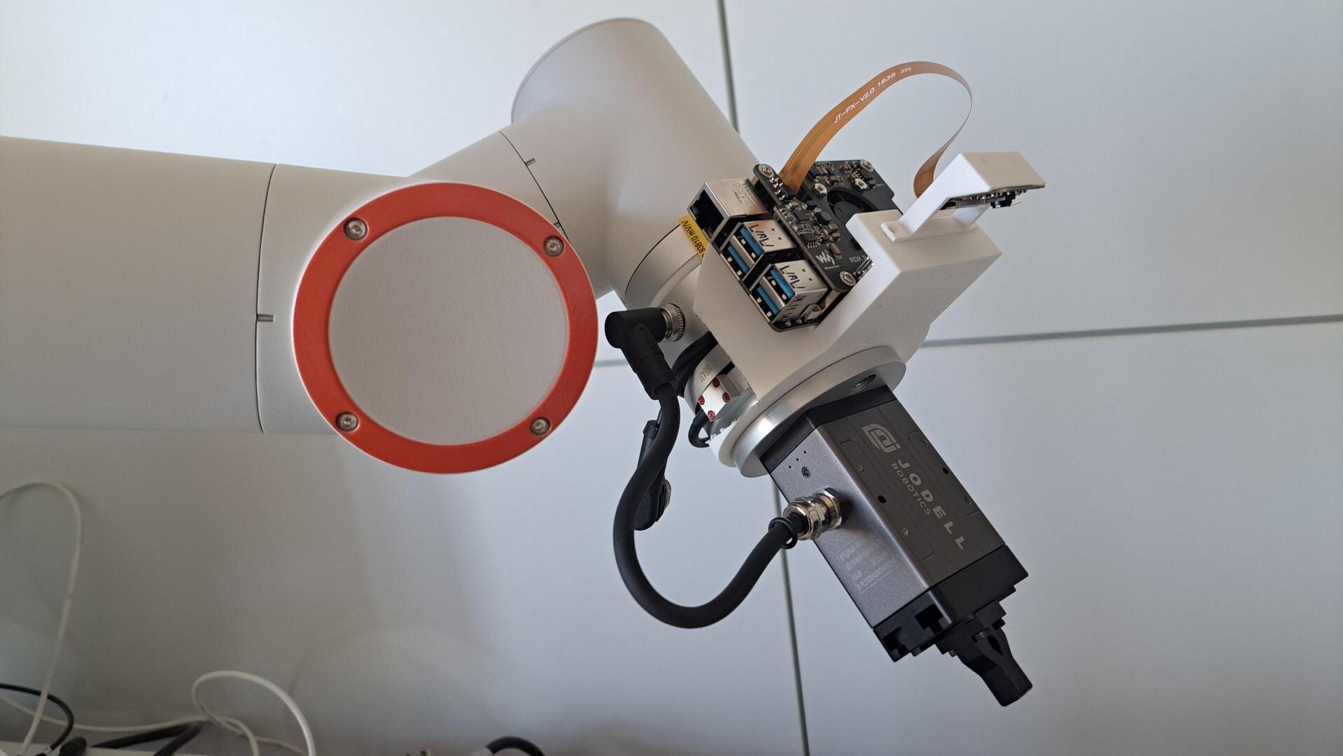 Robot arm with gripper and embedded board
